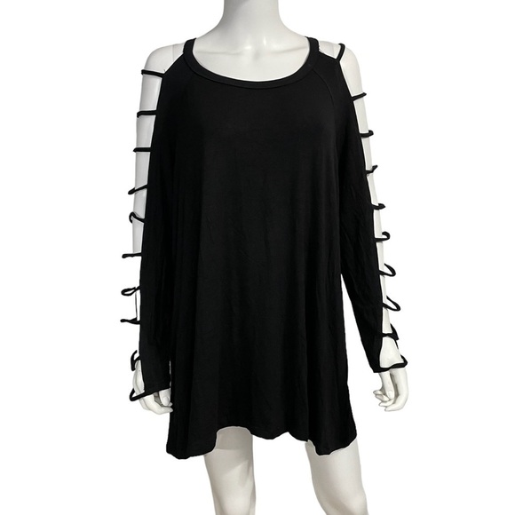 Open Sleeve Black Top
New - Picture 2 of 6